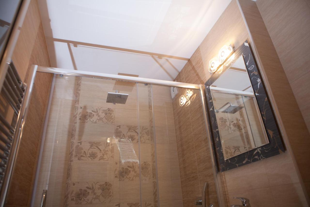 Lvc,Lac & Nyc Apartshotel Faleza 갈라치 외부 사진