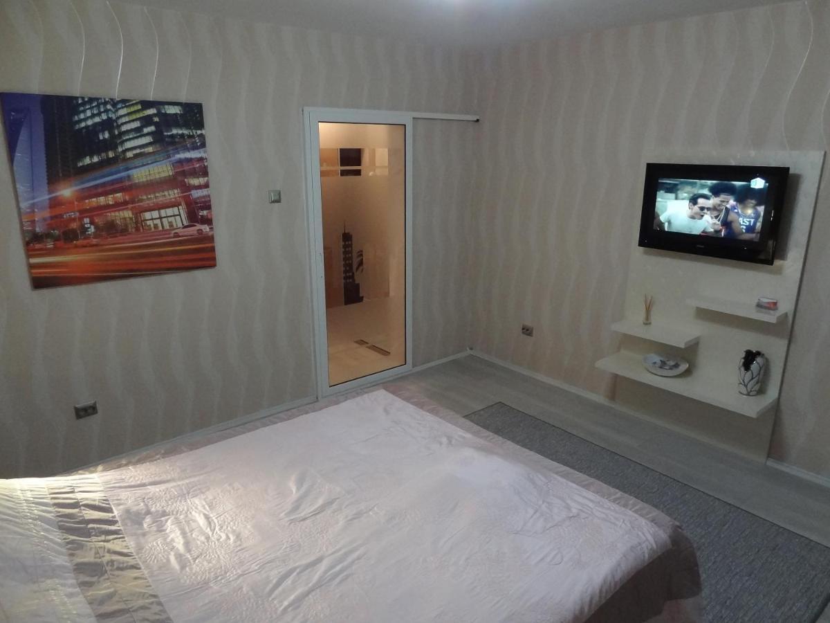 Lvc,Lac & Nyc Apartshotel Faleza 갈라치 외부 사진