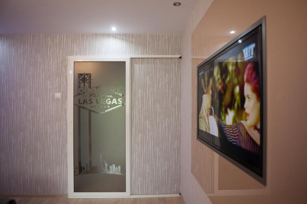 Lvc,Lac & Nyc Apartshotel Faleza 갈라치 외부 사진