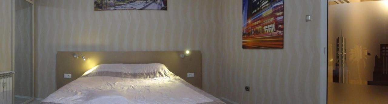 Lvc,Lac & Nyc Apartshotel Faleza 갈라치 외부 사진