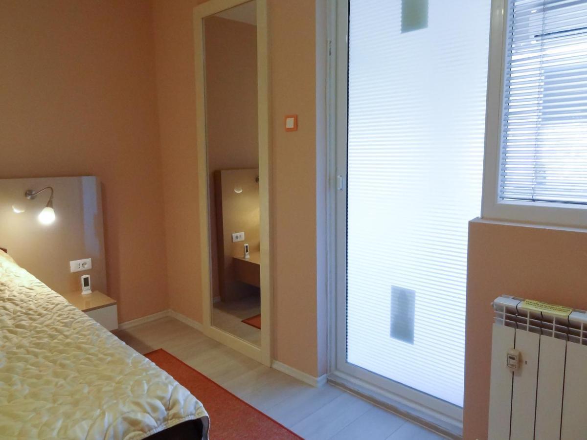 Lvc,Lac & Nyc Apartshotel Faleza 갈라치 외부 사진