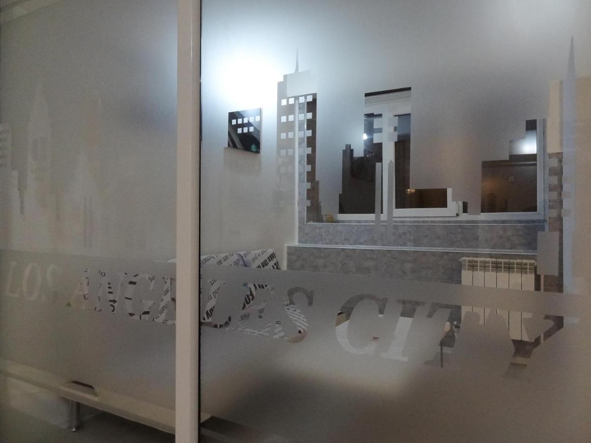 Lvc,Lac & Nyc Apartshotel Faleza 갈라치 외부 사진