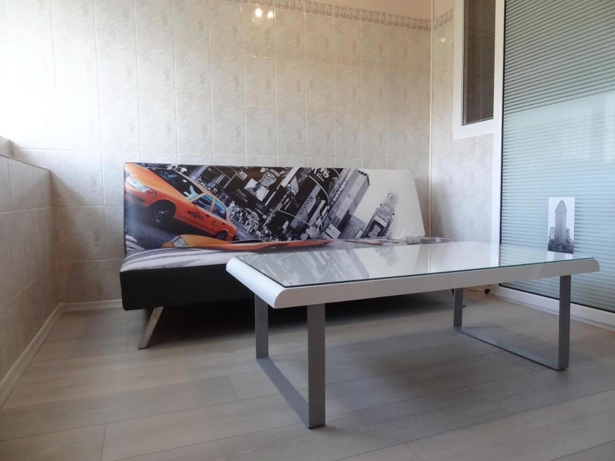 Lvc,Lac & Nyc Apartshotel Faleza 갈라치 외부 사진